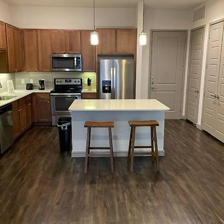شقة هيوستن  في Downtown Living 1Br W/ Free Parking Garage المظهر الخارجي الصورة