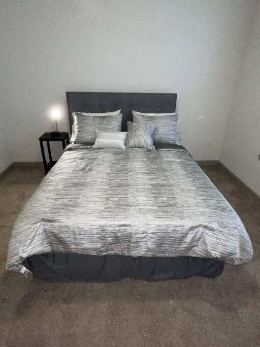 شقة هيوستن  في Downtown Living 1Br W/ Free Parking Garage المظهر الخارجي الصورة