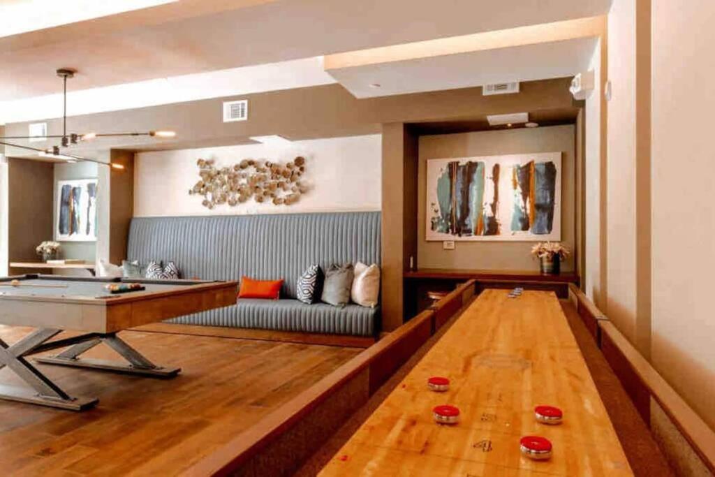 شقة هيوستن  في Downtown Living 1Br W/ Free Parking Garage المظهر الخارجي الصورة